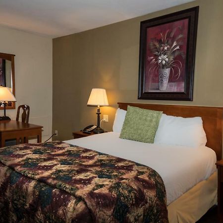 Hearthstone Inn - Port Hastings エクステリア 写真