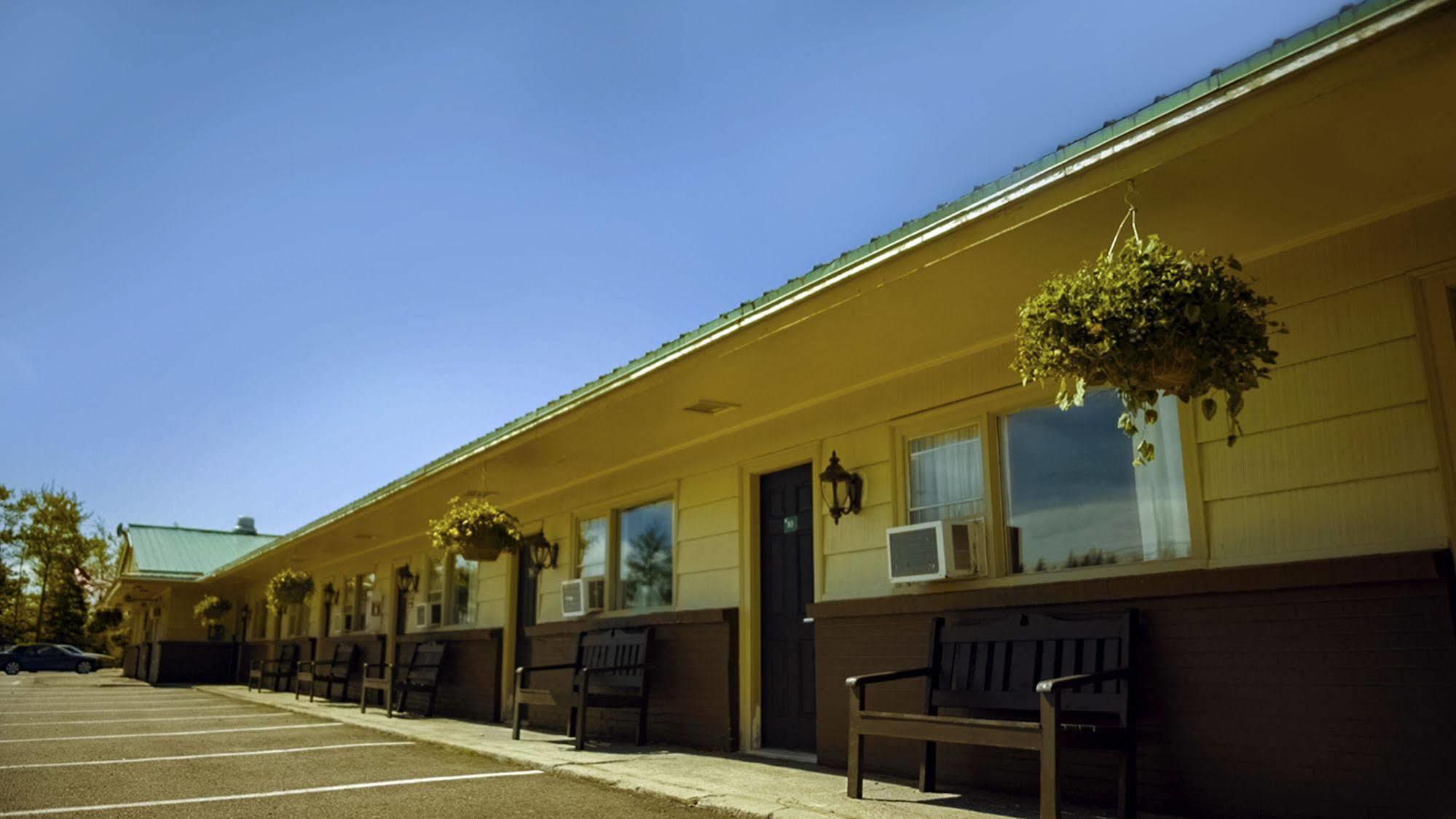 Hearthstone Inn - Port Hastings エクステリア 写真
