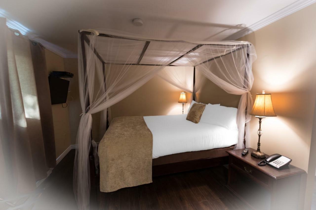 Hearthstone Inn - Port Hastings エクステリア 写真