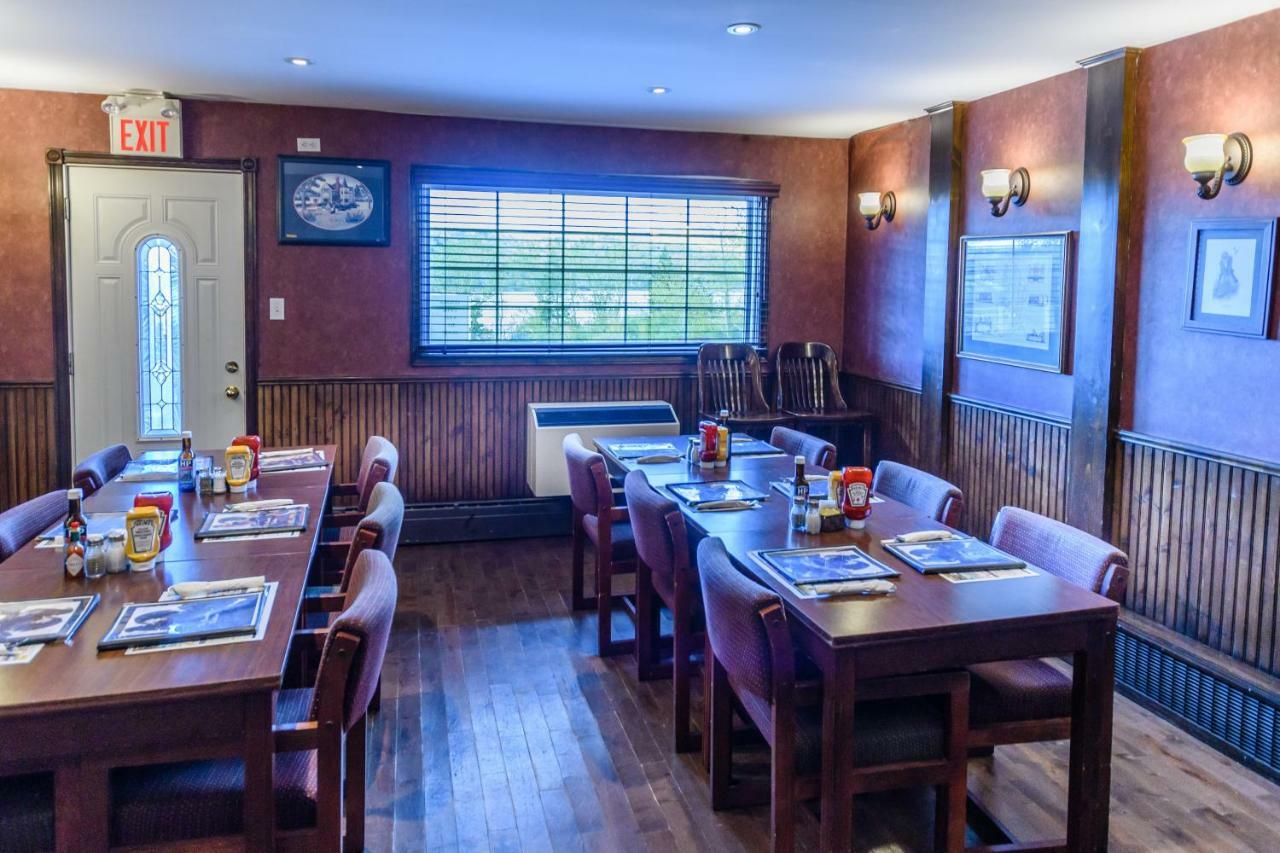 Hearthstone Inn - Port Hastings エクステリア 写真