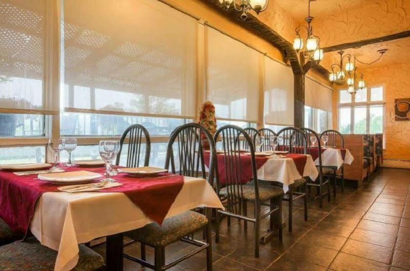 Hearthstone Inn - Port Hastings エクステリア 写真